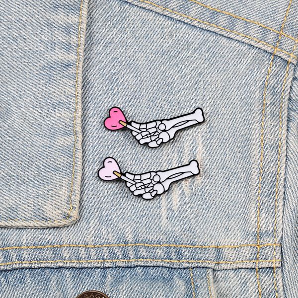halloween enamel pins custom skull hand lollipop gothic brooch clothes shirt lapel pin couple badge jewelry gift drop shipping, Blue
halloween enamel pins custom skull hand lollipop gothic brooch clothes shirt lapel pin couple badge jewelry gift drop shipping, Blue