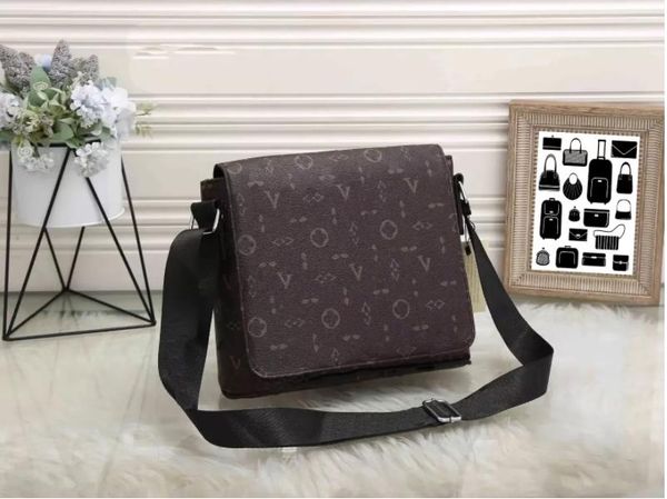 classic fashion men's messenger bag love v pu leather handbag large canvas tote shopping bag come with small pouch brown luxury bag, Red;black
classic fashion men's messenger bag love v pu leather handbag large canvas tote shopping bag come with small pouch brown luxury bag, Red;black