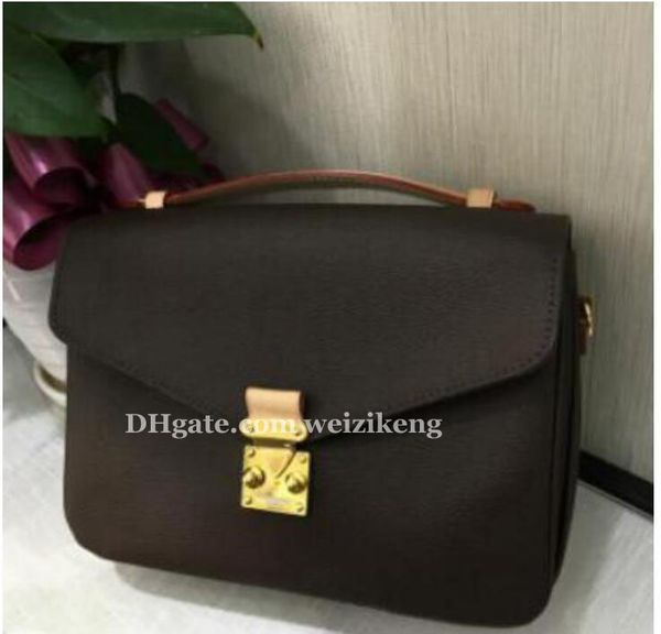 new style shoulder bag designer handbags women vintage leather claddis embossing messenger bags purse lady classic satchel tote
new style shoulder bag designer handbags women vintage leather claddis embossing messenger bags purse lady classic satchel tote