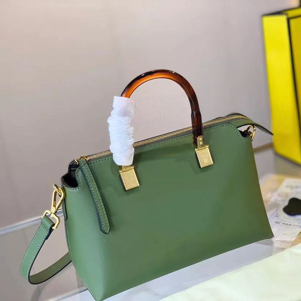 luxury designer totes leather bella tote perforation bags fashion classic handbags for women purse with pouch wallet woman shopping shoulder
luxury designer totes leather bella tote perforation bags fashion classic handbags for women purse with pouch wallet woman shopping shoulder