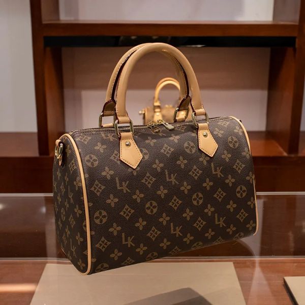 designer bag tote boston women messenger oblique san travel bag classic style fashion bags shoulder lady totes handbags speedy dust bag
designer bag tote boston women messenger oblique san travel bag classic style fashion bags shoulder lady totes handbags speedy dust bag