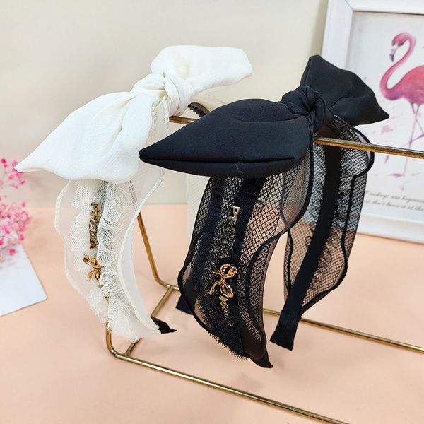 luxury designer hairpin headbands elastic hair hoop handmade brand triangle p-letter retro style exaggerated personality temperament headban, Silver
luxury designer hairpin headbands elastic hair hoop handmade brand triangle p-letter retro style exaggerated personality temperament headban, Silver