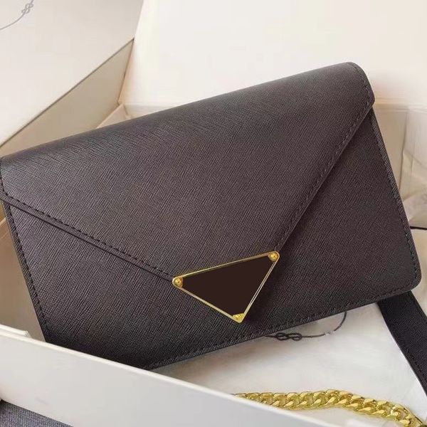 chain shoulder bags designers luxury ladies crossbody bag black and white optional black temperament is especially recommended,lady totes ha
chain shoulder bags designers luxury ladies crossbody bag black and white optional black temperament is especially recommended,lady totes ha