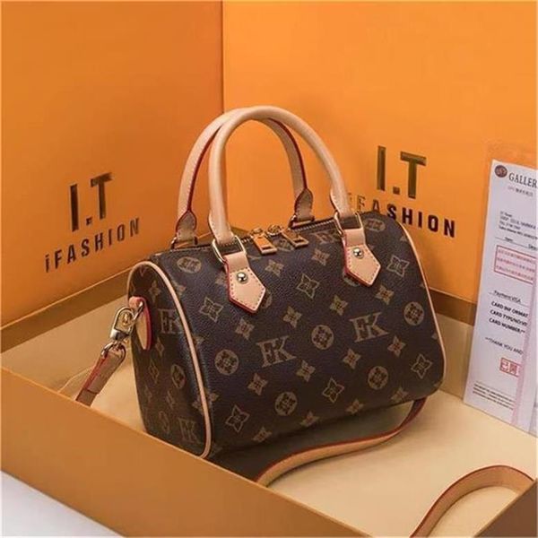 2023 shoulder bags women messenger bag classic style fashion bags women bag lady totes handbags
2023 shoulder bags women messenger bag classic style fashion bags women bag lady totes handbags