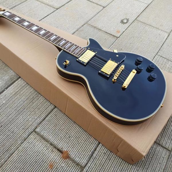 custom electric guitar, black light, oem, gold and pickup, imported paint, mahogany body, available
custom electric guitar, black light, oem, gold and pickup, imported paint, mahogany body, available