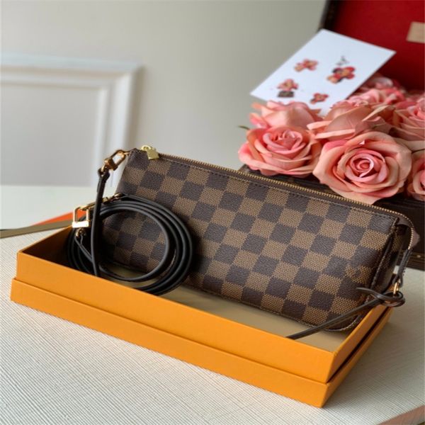 2023 7a wallets designers designer bags classic luxury chain fashion plaid flower brand wallet vintage ladies brown leather handbag designer, Red;black
2023 7a wallets designers designer bags classic luxury chain fashion plaid flower brand wallet vintage ladies brown leather handbag designer, Red;black