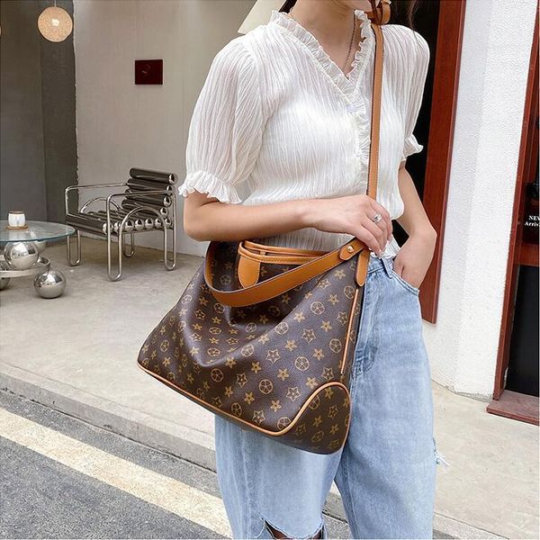 shoulder bags women luxurys designers bags handbags womens purses totes bag 
shoulder bags women luxurys designers bags handbags womens purses totes bag