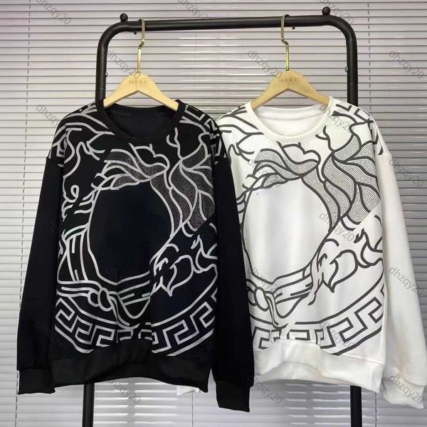 ver sweatshirt designer luxury brand hoodie classic chest print diamond round neck pullover men's and women's thermal sweater casu, Black
ver sweatshirt designer luxury brand hoodie classic chest print diamond round neck pullover men's and women's thermal sweater casu, Black
