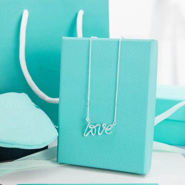 high-end love necklace luxury designer women's pendant 18k gold girls' day jewelry gift factory wholesale and retail, Silver
high-end love necklace luxury designer women's pendant 18k gold girls' day jewelry gift factory wholesale and retail, Silver