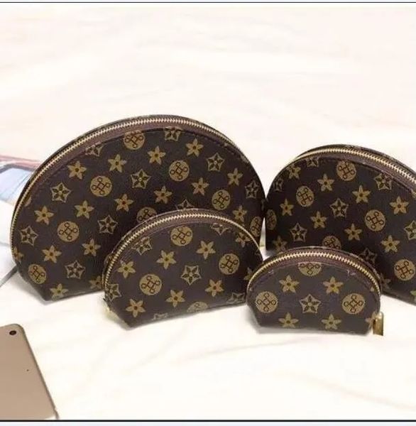 4pcs women cosmetic bags fashion makeup bag travel pouch make up ladies cluch purses organizadors toiletry bag wallet purse louise purse vut
4pcs women cosmetic bags fashion makeup bag travel pouch make up ladies cluch purses organizadors toiletry bag wallet purse louise purse vut