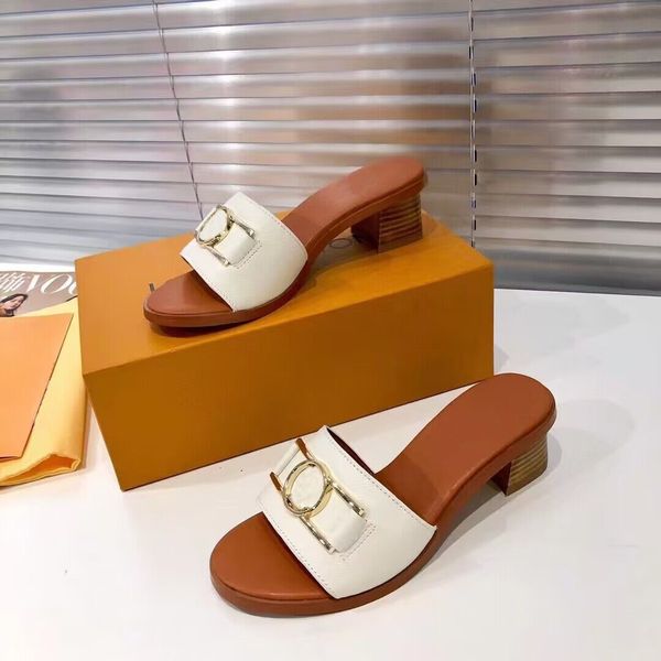 2023s mule shoes 4.5cm heel slippers slide sandal brown flower leather letters sandals women slipper men slides waterfront womens 36-42 with, Black
2023s mule shoes 4.5cm heel slippers slide sandal brown flower leather letters sandals women slipper men slides waterfront womens 36-42 with, Black