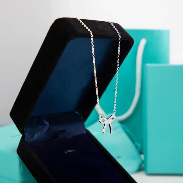 luxury bow necklace classic designer women's pendant new 18k gold girls' day jewelry gift factory wholesale, Silver
luxury bow necklace classic designer women's pendant new 18k gold girls' day jewelry gift factory wholesale, Silver