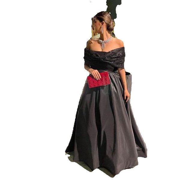 sequins bow off shoulder evening dresses black a-line prom gowns silk satin robe de soiree, Black;red
sequins bow off shoulder evening dresses black a-line prom gowns silk satin robe de soiree, Black;red
