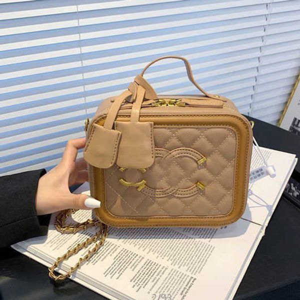 designer channel bag tote handbag woman the same high profile mature high-end versatile solid color light luxury one shoulder diamond lattic
designer channel bag tote handbag woman the same high profile mature high-end versatile solid color light luxury one shoulder diamond lattic