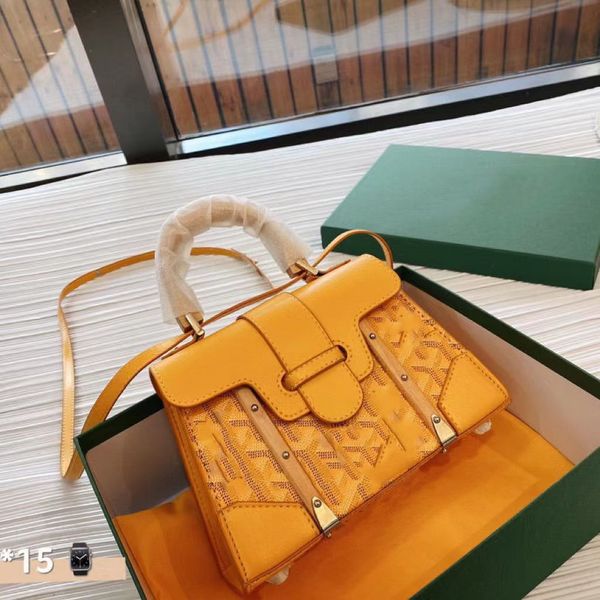 new designer european and american wooden handles, multi-color panels, european and american shoulder cross-body bag
new designer european and american wooden handles, multi-color panels, european and american shoulder cross-body bag