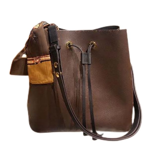 2023 designer bag classic lettering shoulder strap lady clutch size leather wholesale handbags shoulder bags shoulder crossbody handbag acce
2023 designer bag classic lettering shoulder strap lady clutch size leather wholesale handbags shoulder bags shoulder crossbody handbag acce