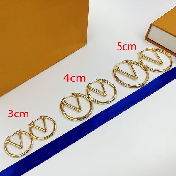 2023 trend l large hoop earrings for luxury charms designer fashion jewelry letter stud earring wholesale holiday gifts, Golden;silver
2023 trend l large hoop earrings for luxury charms designer fashion jewelry letter stud earring wholesale holiday gifts, Golden;silver