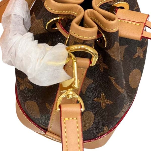 fashion designer bag handbag shoulder bag belt women's leather handbag women bag classic leather shoulder bags chain purses fashion han
fashion designer bag handbag shoulder bag belt women's leather handbag women bag classic leather shoulder bags chain purses fashion han