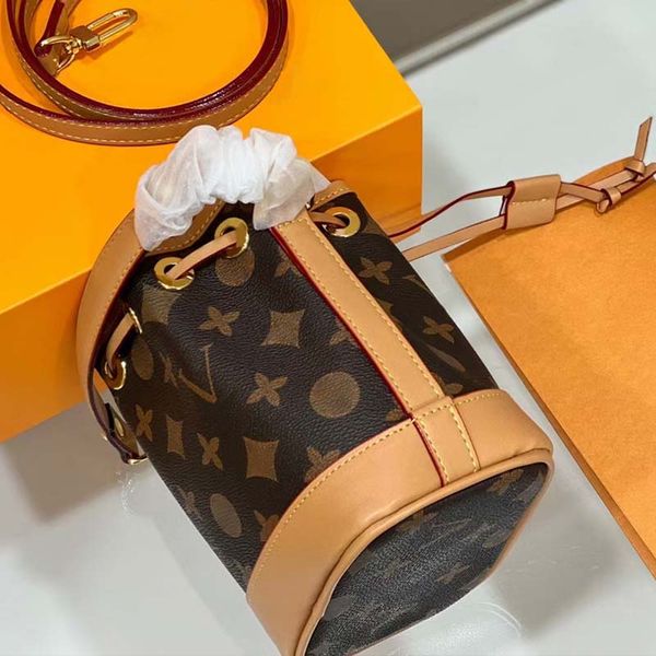 quality luxurys designers bags handbags women wallets luxurys designers chain crossbody bag embroidery handbags fashion crystal accessories
quality luxurys designers bags handbags women wallets luxurys designers chain crossbody bag embroidery handbags fashion crystal accessories