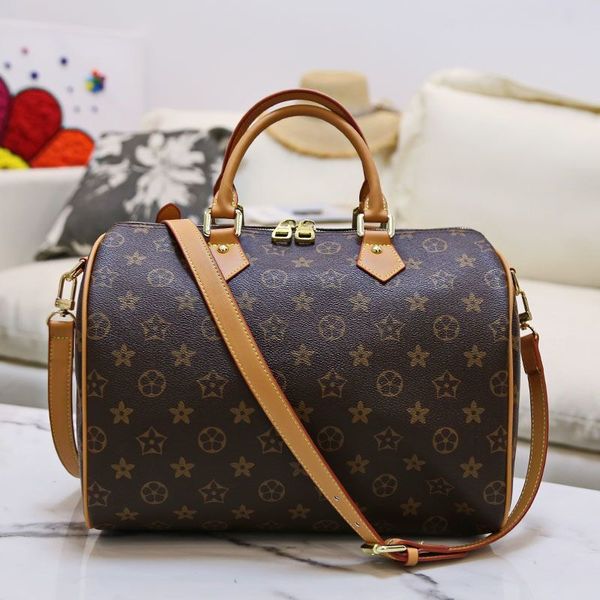designers women shoulder bags messenger travel bag classic style fashion flowers lady totes luxury handbags 30cm with gold key lock
designers women shoulder bags messenger travel bag classic style fashion flowers lady totes luxury handbags 30cm with gold key lock