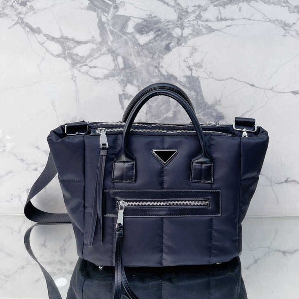 totes triangle briefcase bag womens designer bag tote bag women nylon design handbag fashion shoulder travel pack large capacity luggage
totes triangle briefcase bag womens designer bag tote bag women nylon design handbag fashion shoulder travel pack large capacity luggage