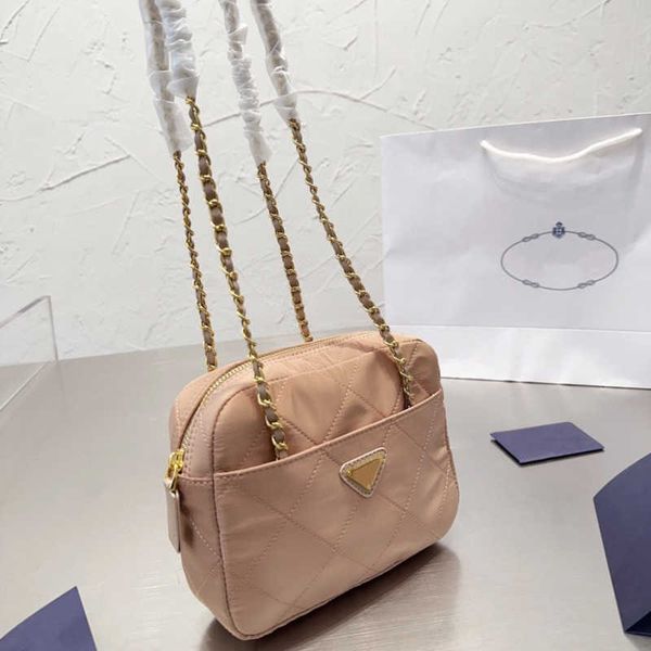 2023 brand luxury evening bags new lingge nylon canvas parachute tofu bag oxford cloth camera double chain single shoulder cross body tramp
2023 brand luxury evening bags new lingge nylon canvas parachute tofu bag oxford cloth camera double chain single shoulder cross body tramp