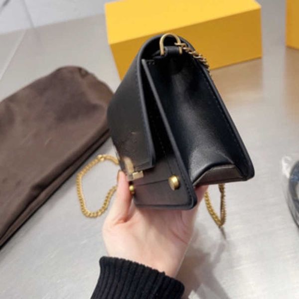 evening bags 2023 colours trend spring and summer new metal t chest bag waist chain messenger shoulder bean curd women's small square
evening bags 2023 colours trend spring and summer new metal t chest bag waist chain messenger shoulder bean curd women's small square