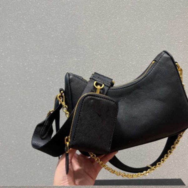 prad 2023 evening bags colours trend new style p inverted triangle crescent armpit bun mother bag cross pattern single shoulder rhombic body
prad 2023 evening bags colours trend new style p inverted triangle crescent armpit bun mother bag cross pattern single shoulder rhombic body