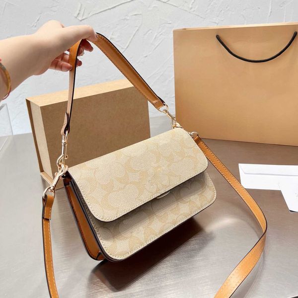 bags totes handbag designer bag comen classic imitation brand stitching logo flower leather buckle shoulder bag versatile commuter chain par
bags totes handbag designer bag comen classic imitation brand stitching logo flower leather buckle shoulder bag versatile commuter chain par