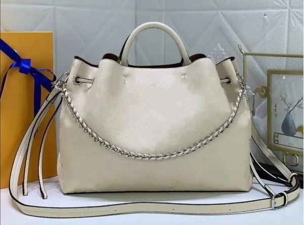 luxury designer totes shoulder bags 5a quality leather bella tote perforation bags fashion classic handbags for women purse with pouch walle
luxury designer totes shoulder bags 5a quality leather bella tote perforation bags fashion classic handbags for women purse with pouch walle