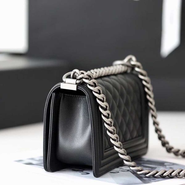 10a mirror quality classic diamond lattice caviar cross body bag designer women small boy flap bags 20.5cm sheepskin shoulder handbags with
10a mirror quality classic diamond lattice caviar cross body bag designer women small boy flap bags 20.5cm sheepskin shoulder handbags with