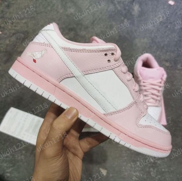 box with casual shoes dunks low staple panda pigeon pink dunksb lows sneakers sb bv1310-012 the sporty running shoes, Black
box with casual shoes dunks low staple panda pigeon pink dunksb lows sneakers sb bv1310-012 the sporty running shoes, Black