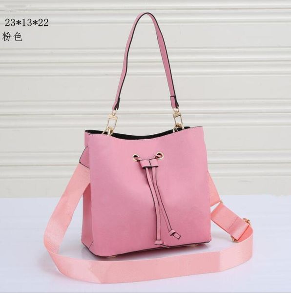 fashion bucket bag chain makeup amous party shoulder women leather chain bag crossbody and shoulder handbag
fashion bucket bag chain makeup amous party shoulder women leather chain bag crossbody and shoulder handbag