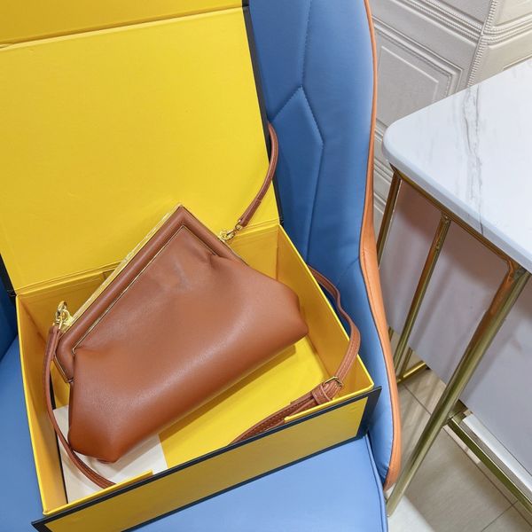 evening bags designer women first bags letter shoulder bag crossbody fashion evening handbags soft genuine leather small totes
evening bags designer women first bags letter shoulder bag crossbody fashion evening handbags soft genuine leather small totes