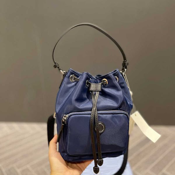 shoulder bag designer handbags women nylon bucket bag fashion solid color crossbody purse mini bag black wallet 230129
shoulder bag designer handbags women nylon bucket bag fashion solid color crossbody purse mini bag black wallet 230129