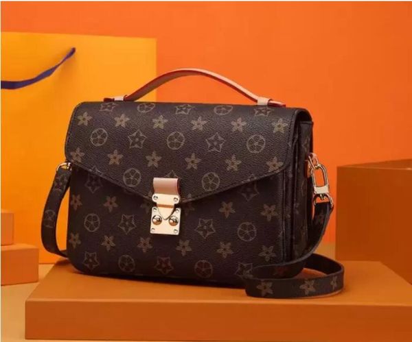 womens designer messenger bag wallets luxury crossbody shoulder bags fashion bag women leisure handbag louiseitys viutonitys
womens designer messenger bag wallets luxury crossbody shoulder bags fashion bag women leisure handbag louiseitys viutonitys