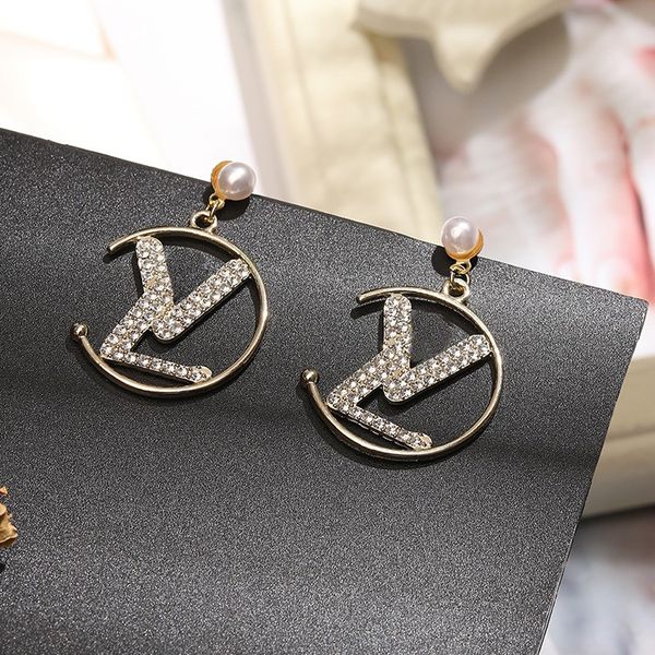 14k gold stud earrings designer for women hoop earring men stainless steel luxury men moissanite jewelry double letters studs wedding party, Golden;silver
14k gold stud earrings designer for women hoop earring men stainless steel luxury men moissanite jewelry double letters studs wedding party, Golden;silver