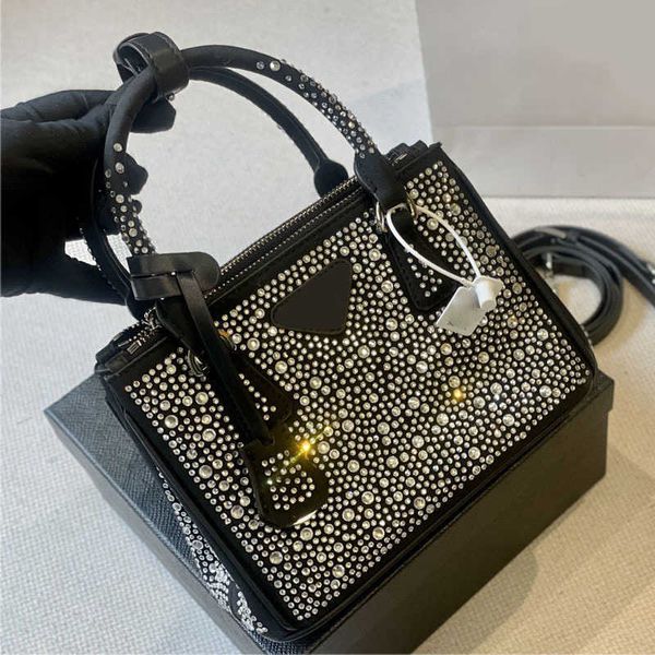 diamonds tote bag triangle shoulder bags 4 color luxurys handbag womens designer bag all-match designers crossbody bags fashion women purse
diamonds tote bag triangle shoulder bags 4 color luxurys handbag womens designer bag all-match designers crossbody bags fashion women purse