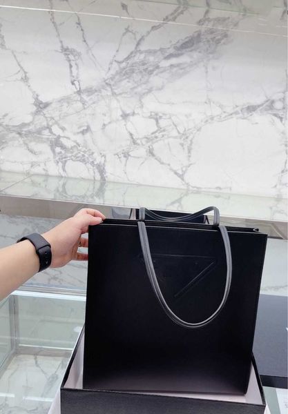 evening bags 2023 colours trend triangle portable large bag women's music shopping bright face underarm messenger leisure tote
evening bags 2023 colours trend triangle portable large bag women's music shopping bright face underarm messenger leisure tote