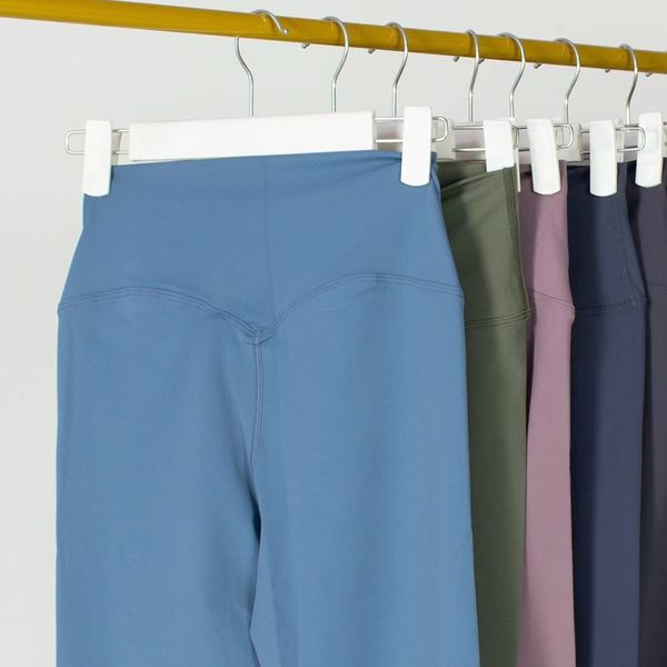 2022 designer lu yoga outfits solid color women yoga pants no embarrassment line nude feeling nine-point pants high waist sports fitness ela
2022 designer lu yoga outfits solid color women yoga pants no embarrassment line nude feeling nine-point pants high waist sports fitness ela