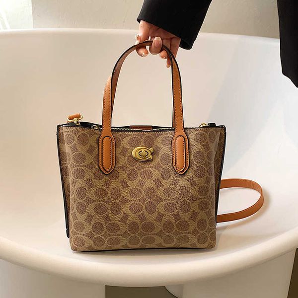 women's designer bags tote 2023 new single shoulder hand underarm bag messenger small factory direct sales
women's designer bags tote 2023 new single shoulder hand underarm bag messenger small factory direct sales