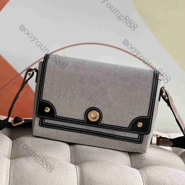 10a tier quality luxury designers 25cm small quilted flap bag womens real leather canvas purse letter print handbag crossbody black
10a tier quality luxury designers 25cm small quilted flap bag womens real leather canvas purse letter print handbag crossbody black