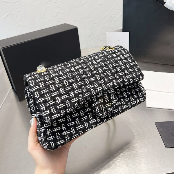 luxury brand shoulder bags womens classic double flap tweed bags rectangle braided shoulder packet ladies famous pochetter saochce bags
luxury brand shoulder bags womens classic double flap tweed bags rectangle braided shoulder packet ladies famous pochetter saochce bags
