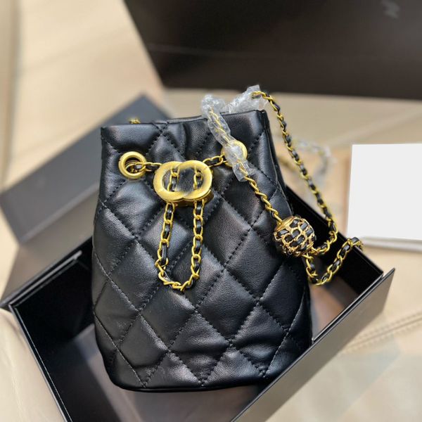 20cm womens bucket drawstring bucket bags crush gold ball metal hardware matelasse chain crossbody sholder designer classic mini clutch laid
20cm womens bucket drawstring bucket bags crush gold ball metal hardware matelasse chain crossbody sholder designer classic mini clutch laid