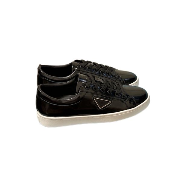 woman high low shoes women flat-bottom travel white shoe paint surface black lace up couple canvas sneaker patent leathers lining rubber sol
woman high low shoes women flat-bottom travel white shoe paint surface black lace up couple canvas sneaker patent leathers lining rubber sol