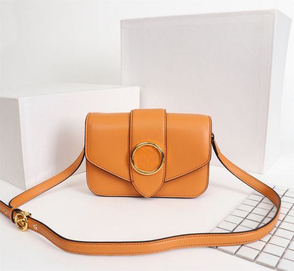 designer lady purse leather luxury classic stylish monogrammed bag cover inner compartment handbag lady matching box size 23-15-4cm, Red;black
designer lady purse leather luxury classic stylish monogrammed bag cover inner compartment handbag lady matching box size 23-15-4cm, Red;black