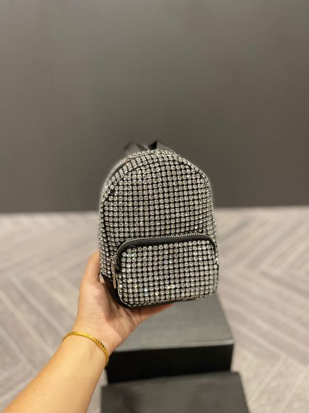 classic fashion designer full diamond messenger bag women's embossed shoulder bag handbag women's messenger bag evening handbag le
classic fashion designer full diamond messenger bag women's embossed shoulder bag handbag women's messenger bag evening handbag le