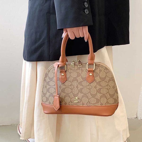 women's designer bags tote 2023 new fashion shell hand messenger shoulder women factory direct sales
women's designer bags tote 2023 new fashion shell hand messenger shoulder women factory direct sales