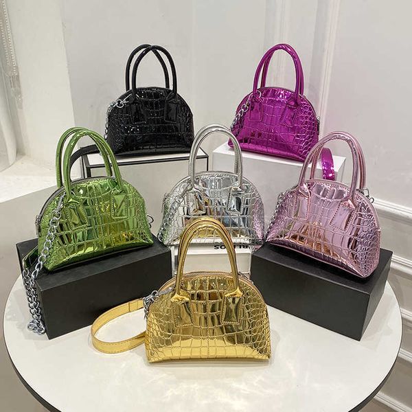 lacquer leather stone pattern trend shell bag new ins personalized hand chain single shoulder women's
lacquer leather stone pattern trend shell bag new ins personalized hand chain single shoulder women's