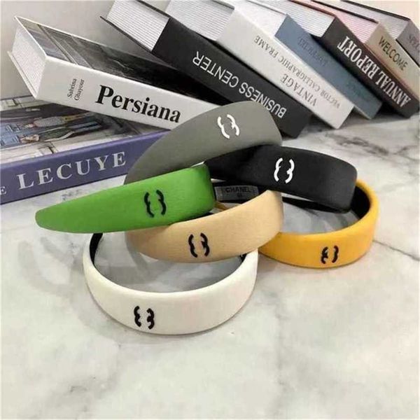 solid color girl's sponge headbands designers fashion hair bands girl brand 2023 letter buckle pu leather headband sports casual gym he, Slivery;white
solid color girl's sponge headbands designers fashion hair bands girl brand 2023 letter buckle pu leather headband sports casual gym he, Slivery;white